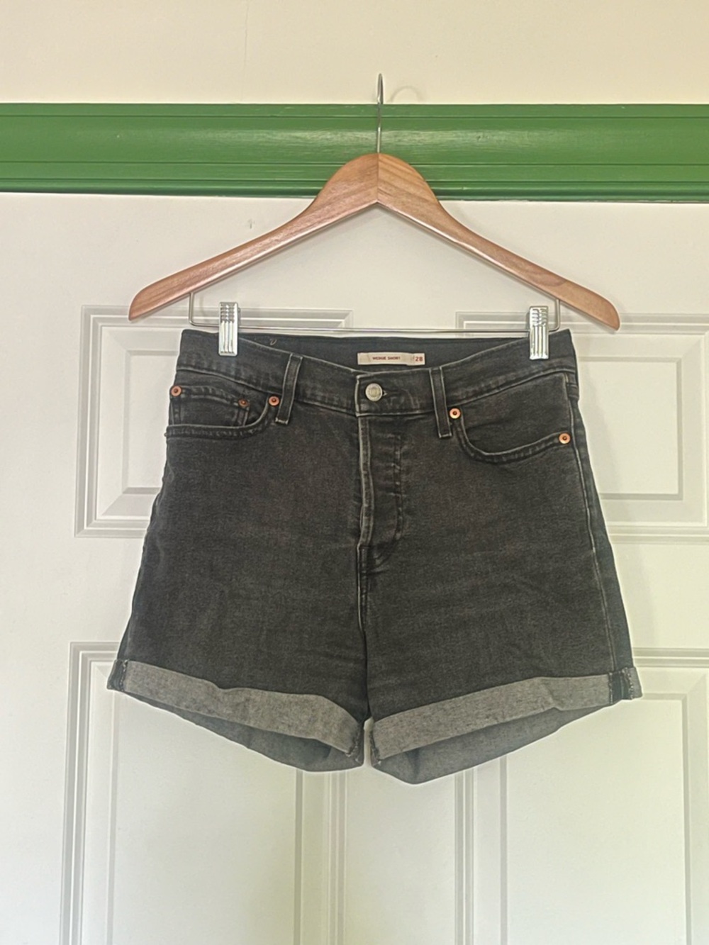 Levi's Wedgie Shorts Dark Wash size 28